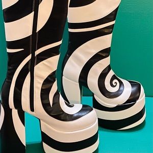 Current Mood “Noir How Sweet It Is” Black and White Swirl Platform Pumps